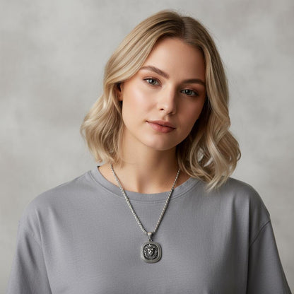 Unisex 925 Sterling Silver Lion Head Medallion Pendant Necklace - Symbol of Courage & Strength